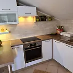 Panorama Apartment *